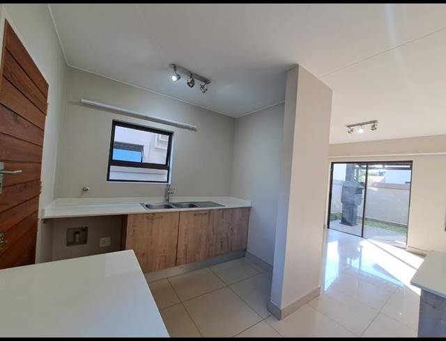 3 BEDROOM TOWNHOUSE FOR SALE IN MONTANA EXT 2